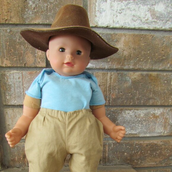 GOTZ BABY DOLL w COWBOY HAT, FLANNEL PJs, ACCESSORIES -  POTTERY BARN KIDS - Picture 10 of 15